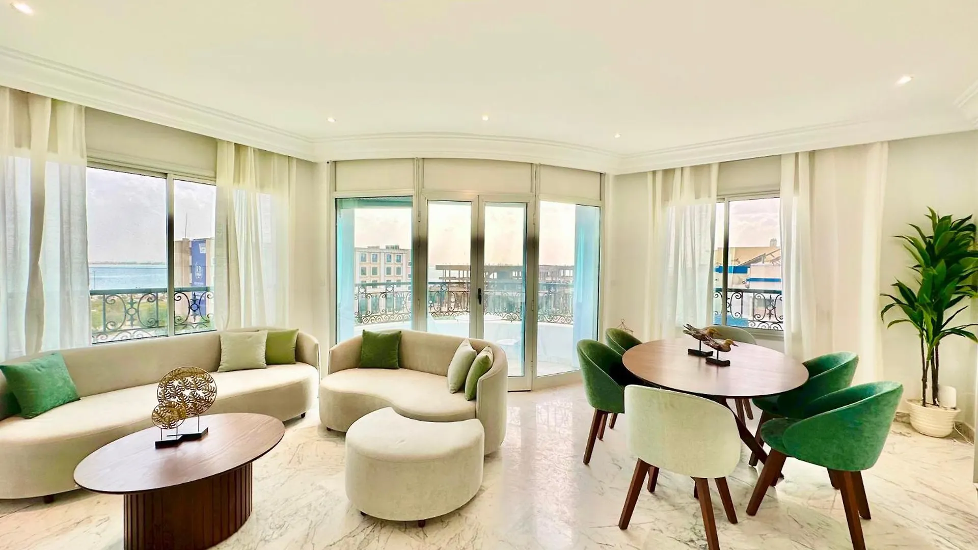 The Lake View Spacious With Amazing Terrace Tunis Apartment